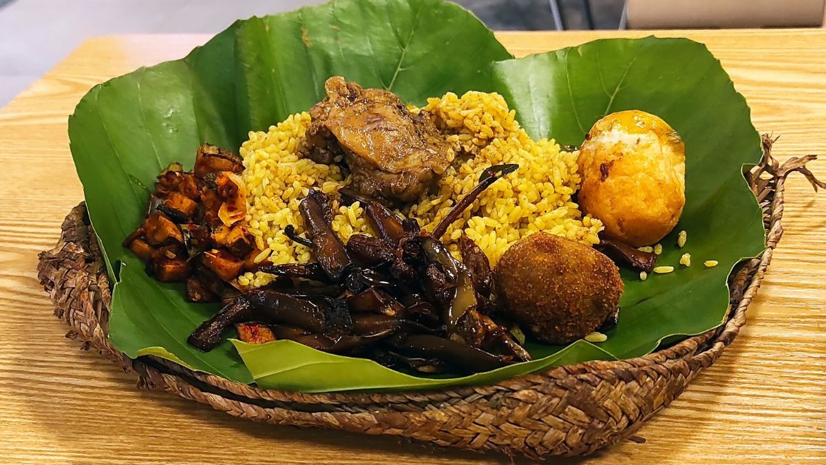 15 Must-Try Sri Lankan Foods: The Ultimate Ceylon Culinary Guide